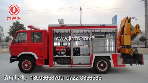 東風(fēng)153搶險(xiǎn)救援消防車（側(cè)面）