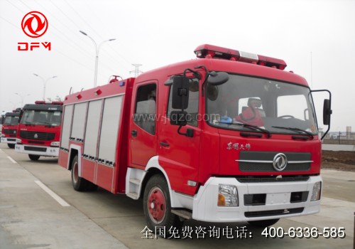 東風天錦消防車（正面）